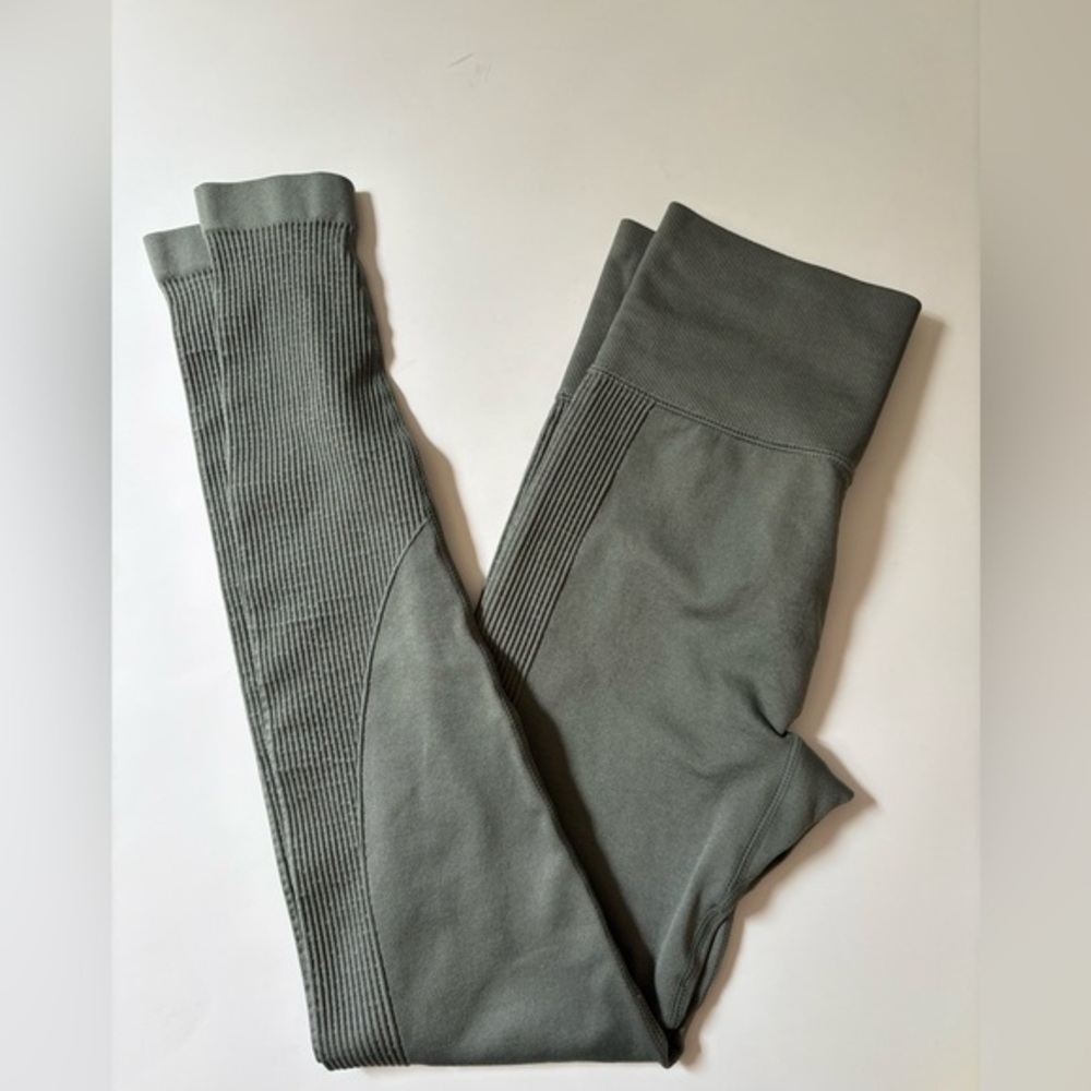 Forever 21 Ribbed Leggings in Sage